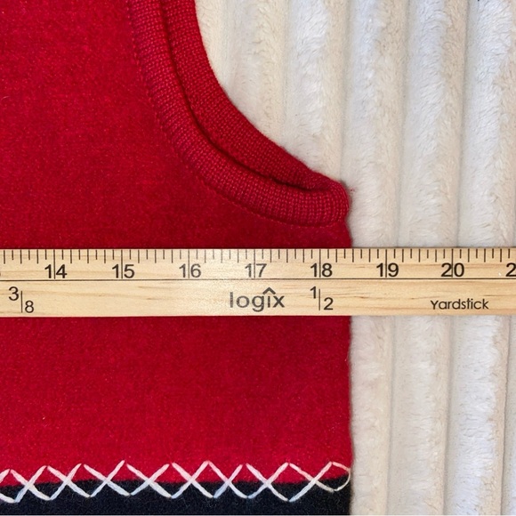 Red and Black Zip-Up Vest with Snowflake Pattern Wool Christmas Ugly Sweater - Picture 6 of 6